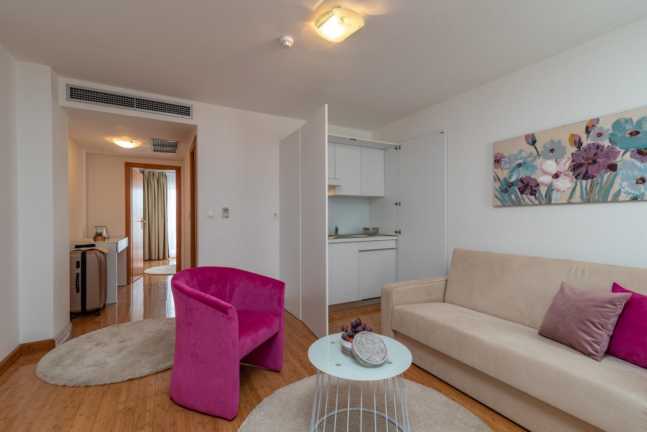 Ana Apartment *