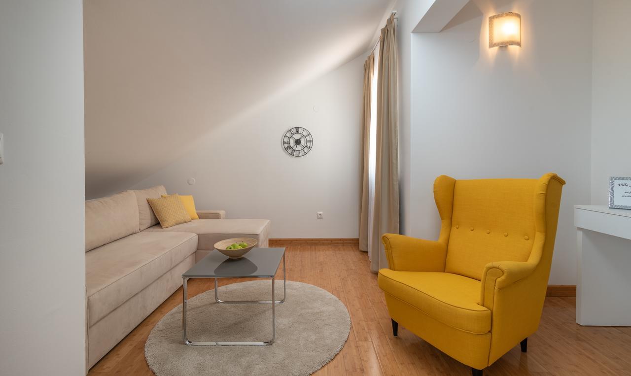 Apartment Ana *